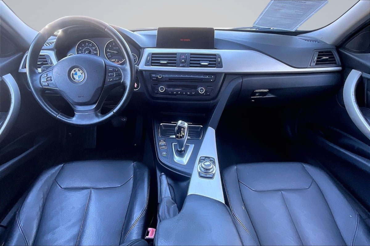 Used 2013 BMW 328i Sedan RWD image 16