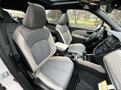 Certified 2025 Subaru Forester Premium image 25