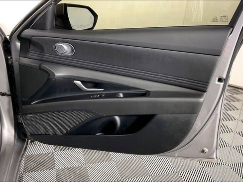 Used 2024 Hyundai Elantra Limited FWD image 26