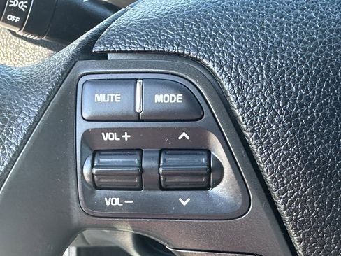 Used 2018 Kia Forte LX image 24