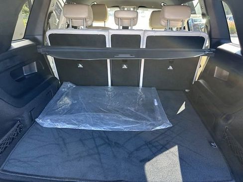 Used 2024 Mercedes-Benz GLB 250 4MATIC image 21