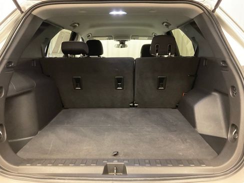 Used 2020 Chevrolet Equinox LS w/ LS Convenience Package AWD/4WD image 9
