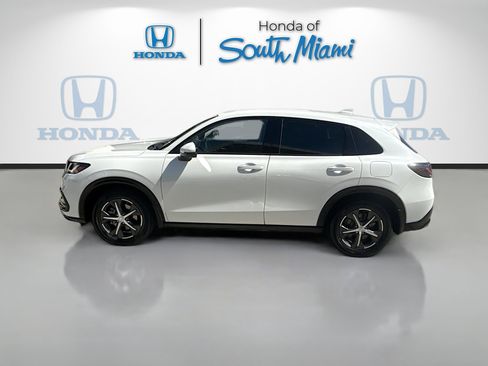 Certified 2025 Honda HR-V EX-L image 4