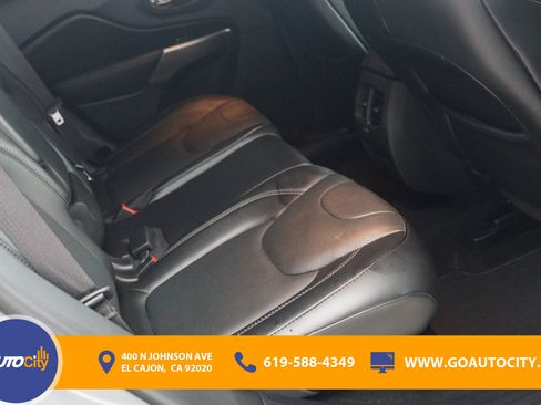 Used 2021 Jeep Cherokee Limited w/ Elite Package FWD image 13
