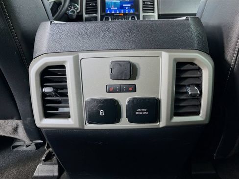 Used 2019 Ford F150 Lariat w/ Equipment Group 502A Luxury AWD/4WD image 28