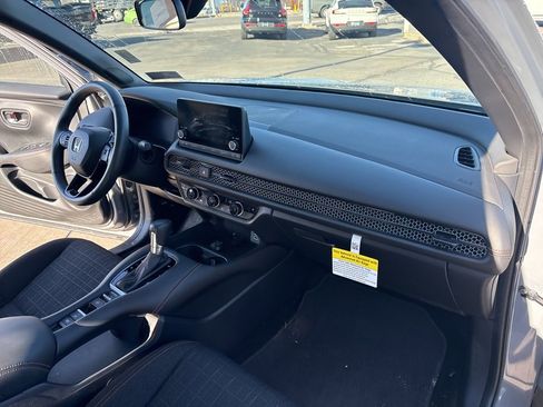 Used 2024 Honda HR-V Sport image 29