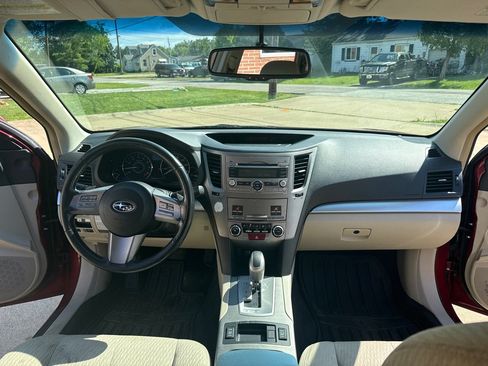 Used 2011 Subaru Outback 2.5i Premium AWD/4WD image 9