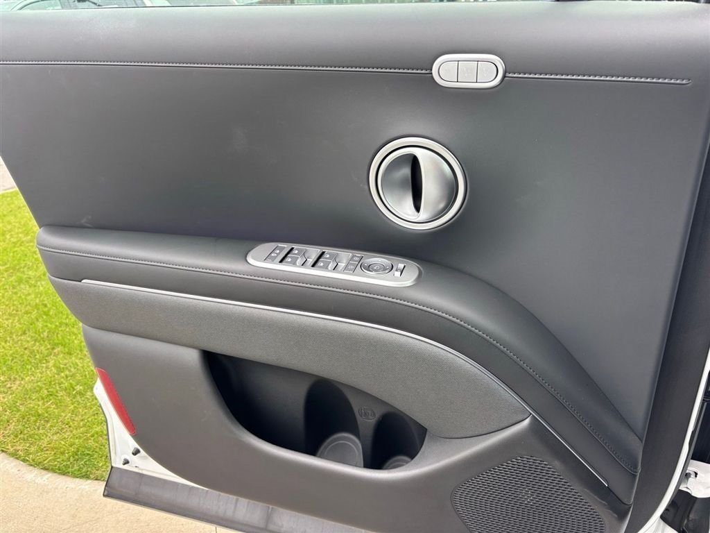 Used 2026 Hyundai Palisade Calligraphy FWD image 11