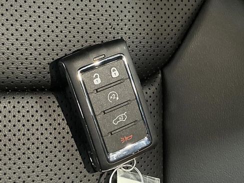 New 2026 Jeep Grand Cherokee Limited w/ Luxury Tech Group II image 28