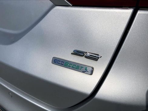 Used 2014 Ford Fusion SE w/ Equipment Group 202A image 10