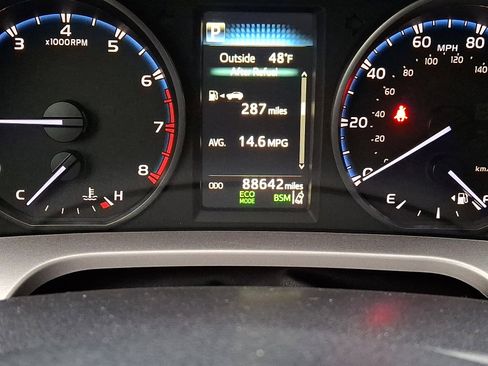 Used 2018 Toyota RAV4 XLE w/ Plus Extra Value Package image 20