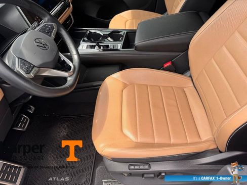 Used 2024 Volkswagen Atlas Cross Sport SEL R-Line AWD/4WD image 13