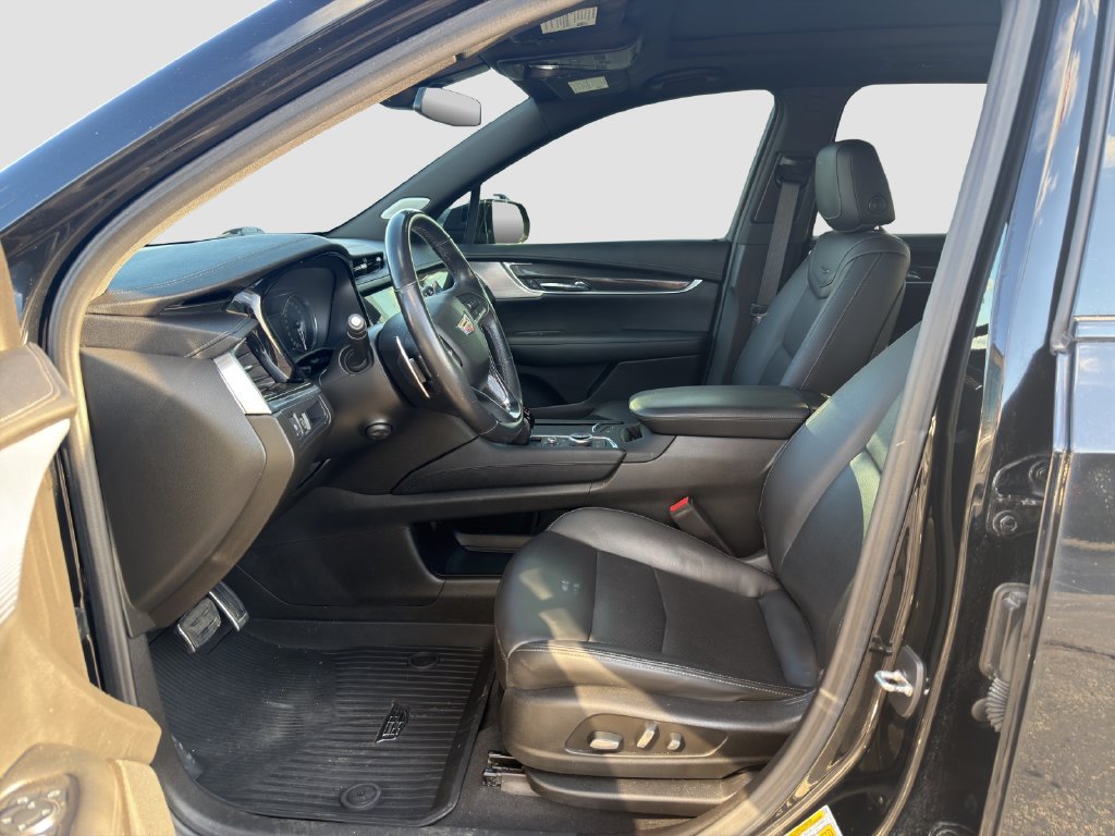Used 2023 Cadillac XT6 Sport AWD/4WD image 9