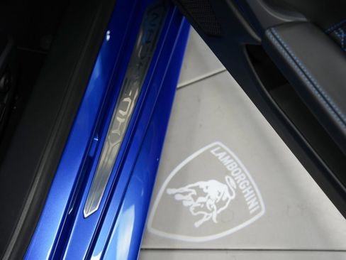 Used 2018 Lamborghini Huracan LP 580-2 image 32