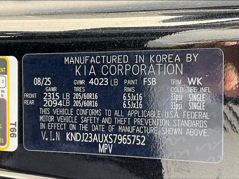 Certified 2025 Kia Soul LX w/ LX Technology Package FWD image 33