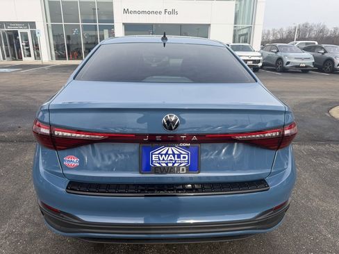 Used 2025 Volkswagen Jetta S image 5