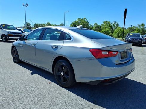 Used 2024 Chevrolet Malibu LT FWD image 3