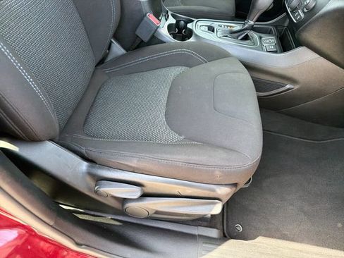 Used 2021 Jeep Cherokee Latitude FWD image 26