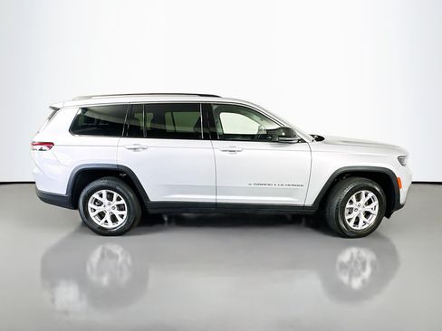 Used 2022 Jeep Grand Cherokee L Limited AWD/4WD image 8