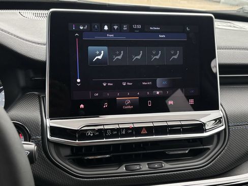 New 2026 Jeep Compass Latitude AWD/4WD image 16