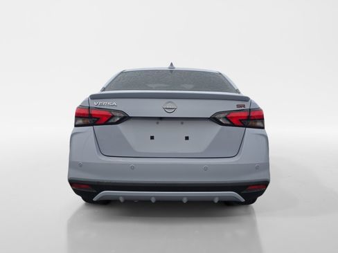 New 2025 Nissan Versa SR w/ Trunk Package image 4