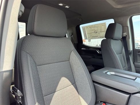 New 2025 GMC Sierra 1500 SLE w/ Preferred Package image 24