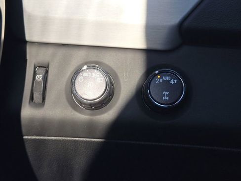 Used 2020 GMC Yukon XL SLT w/ Open Road Package image 23