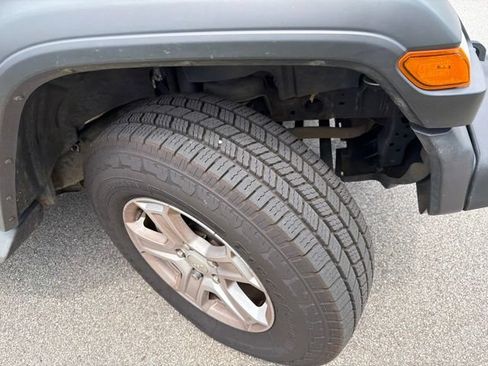 Used 2019 Jeep Wrangler Unlimited Sport S AWD/4WD image 7