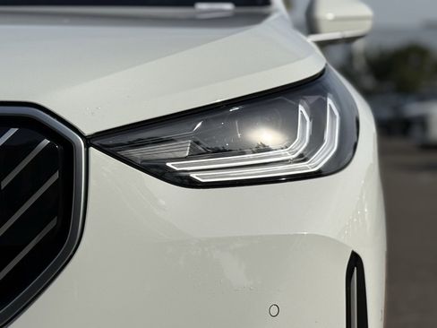 Used 2025 BMW X3 xDrive30i w/ Convenience Package image 13