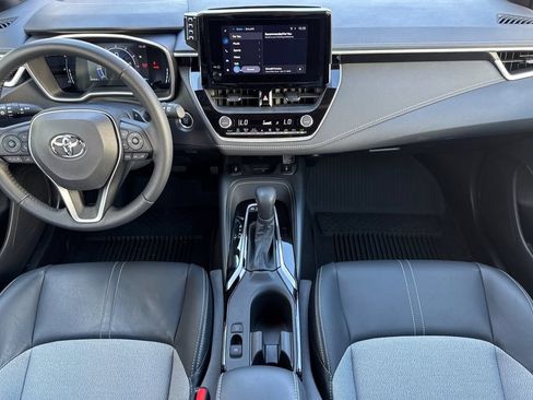 Used 2025 Toyota Corolla XSE FWD image 13