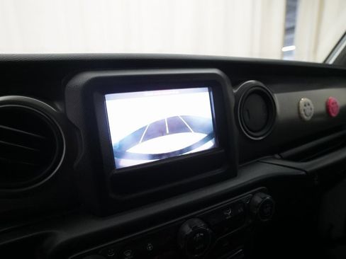 Used 2022 Jeep Wrangler Unlimited Sport image 19