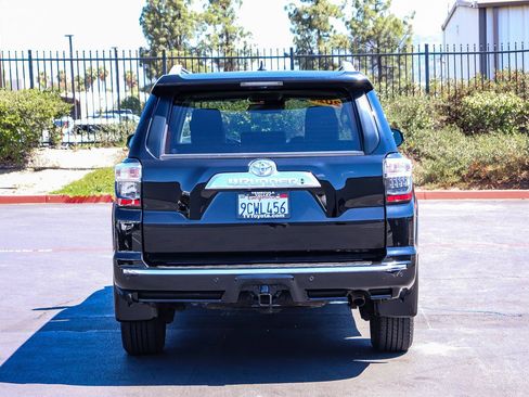 Certified 2022 Toyota 4Runner Limited AWD/4WD image 6