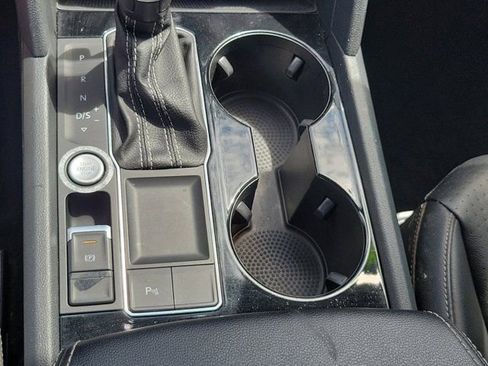 Used 2022 Volkswagen Atlas SE image 34