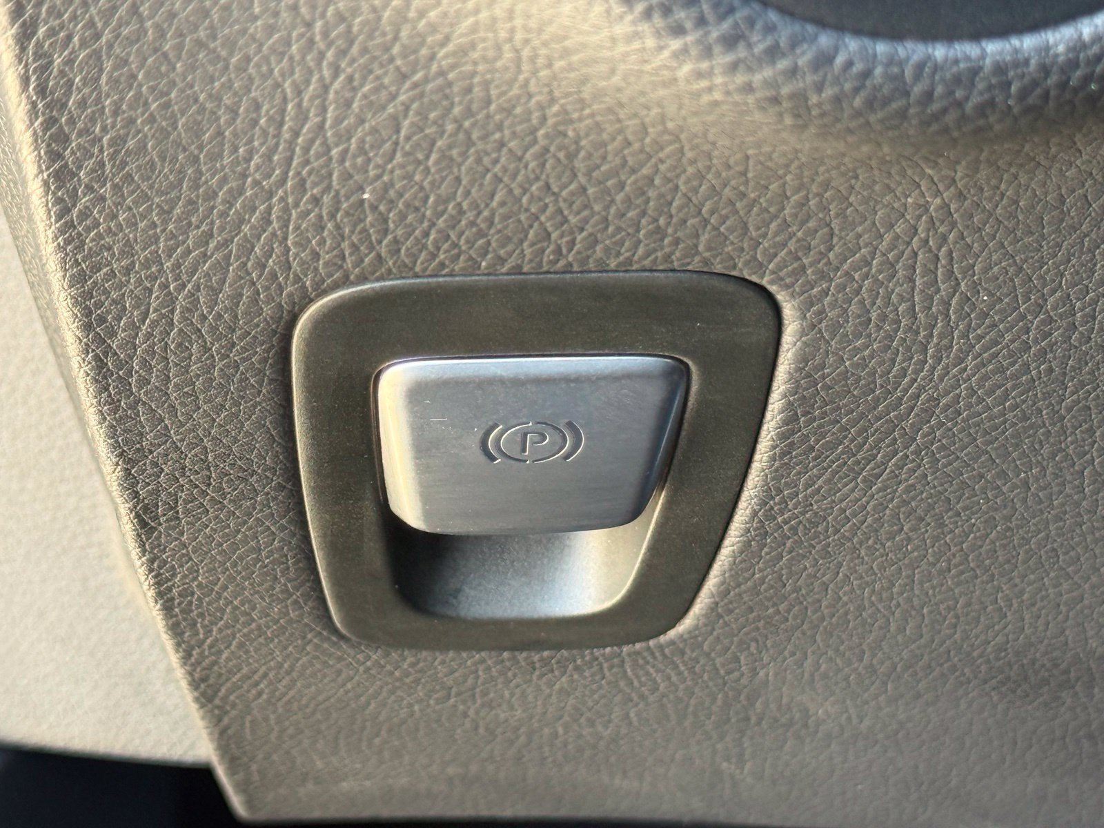 Used 2022 Mercedes-Benz GLC 300 image 29