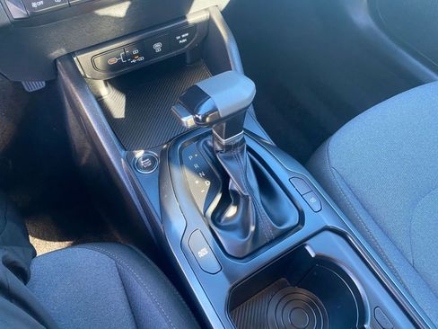 Used 2025 Kia K4 LXS image 42