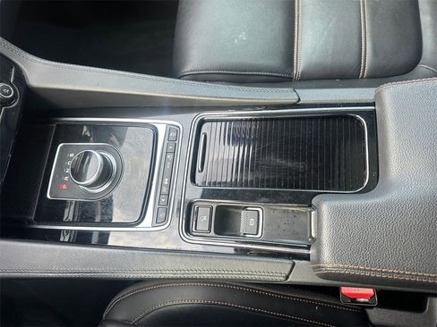Used 2020 Jaguar F-PACE Prestige image 11