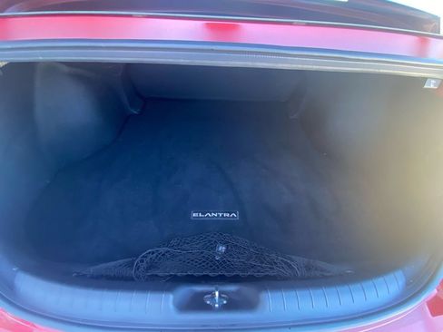 Used 2025 Hyundai Elantra Sport FWD image 28