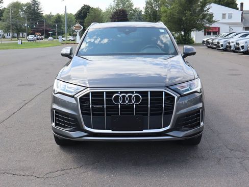 Used 2021 Audi Q7 2.0T Premium Plus w/ Premium Plus Package AWD/4WD image 2