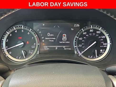 Used 2022 Toyota Highlander XLE FWD image 24