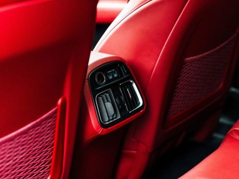 Used 2021 Maserati Levante S GranSport image 25