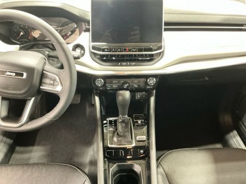 Used 2023 Jeep Compass Limited AWD/4WD image 12