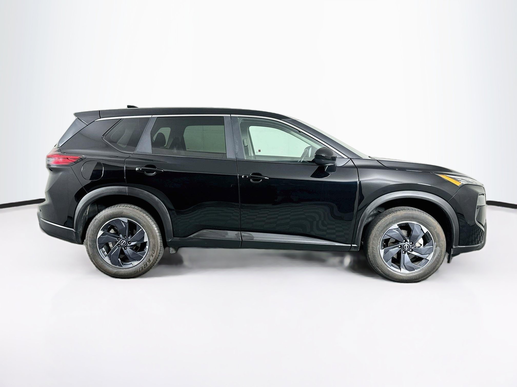 Used 2025 Nissan Rogue SV FWD image 10