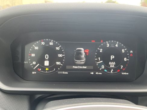 New 2025 Land Rover Discovery Dynamic SE image 16