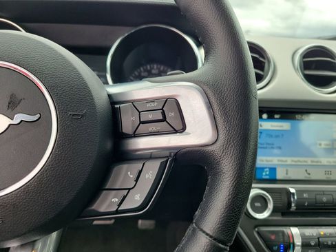 Used 2016 Ford Mustang Premium image 23