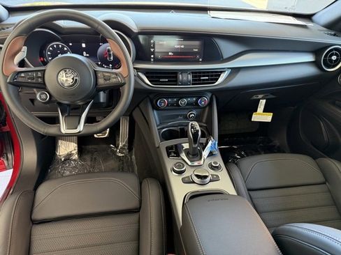 New 2025 Alfa Romeo Stelvio Sprint image 14
