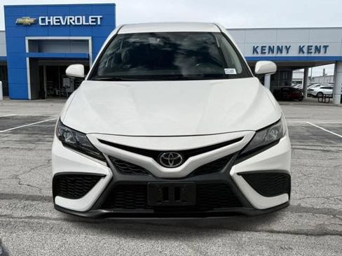 Used 2024 Toyota Camry SE FWD image 5
