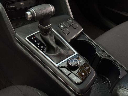 Used 2024 Kia Sportage LX image 25