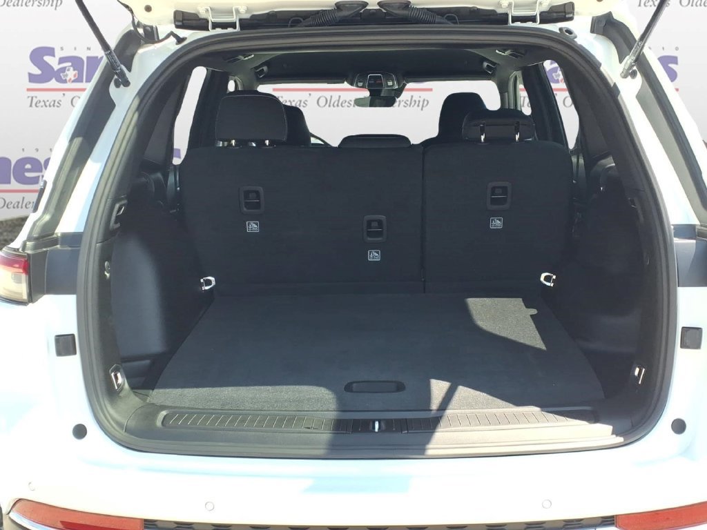 New 2026 Jeep Grand Cherokee Laredo AWD/4WD image 8