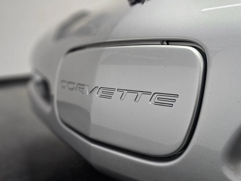 Used 2002 Chevrolet Corvette Coupe w/ Preferred Equipment Group2 image 30