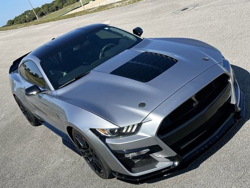 Used 2020 Ford Mustang Shelby GT500 w/ Technology Package image 4